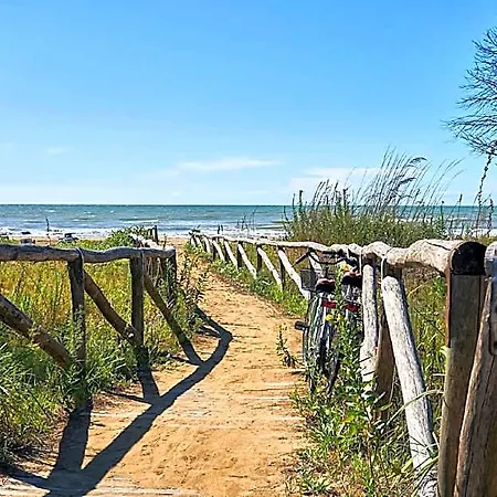 Warm Flat 100m From The With Ac - Beahost Otel Bibione
